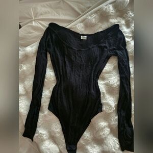 Aritzia sunday best black long sleeve bodysuit